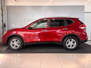2016 Nissan Rogue II Рестайлинг, красный, 1549000 рублей, вид 4