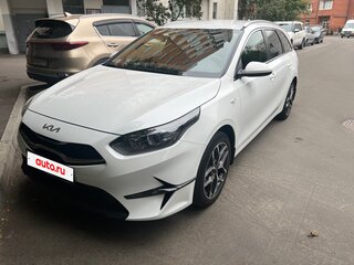 2024 Kia Ceed III Рестайлинг, белый, 2300000 рублей, вид 5