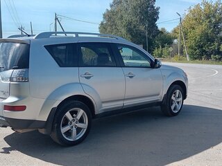2008 Mitsubishi Outlander II, серый, 900000 рублей, вид 3