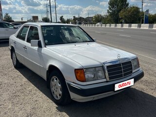 1993 Mercedes-Benz W124 300, белый, 1650000 рублей, вид 4