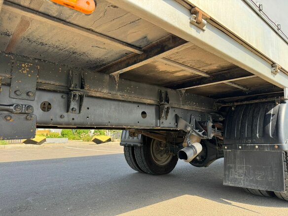 2013 Isuzu Elf (N-series), белый, 3750000 рублей - вид 20