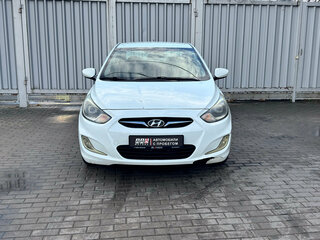 2013 Hyundai Solaris I, белый, 739000 рублей, вид 2