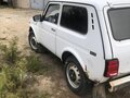 2004 Lada (ВАЗ) 2121 (4x4) I Рестайлинг, белый, 225000 рублей - вид 3