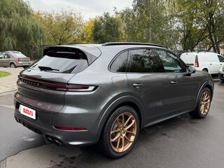 2025 Porsche Cayenne E-Hybrid III Рестайлинг, серый, 15999000 рублей, вид 5