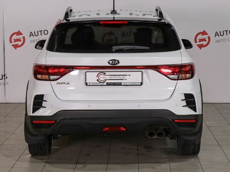 2021 Kia Rio X IV Рестайлинг, белый, 1365000 рублей, вид 4