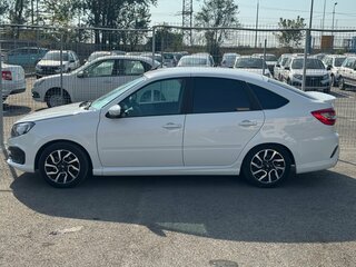 2024 Lada (ВАЗ) Granta Drive Active I Рестайлинг, белый, 980000 рублей, вид 5