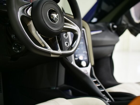 2023 McLaren 750S, синий, 34890000 рублей - вид 14