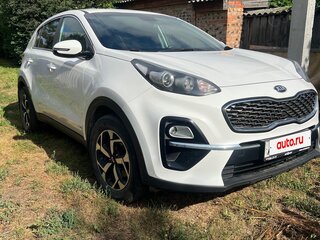 2019 Kia Sportage IV Рестайлинг, белый, 2115000 рублей, вид 2