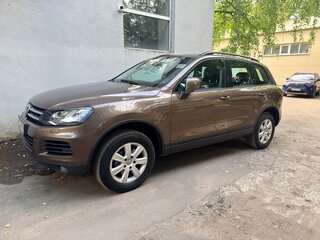 2014 Volkswagen Touareg II, коричневый, 1700000 рублей, вид 1