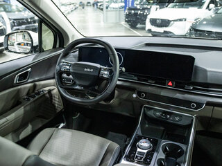 2025 Kia Carnival IV Рестайлинг, белый, 6950000 рублей, вид 2
