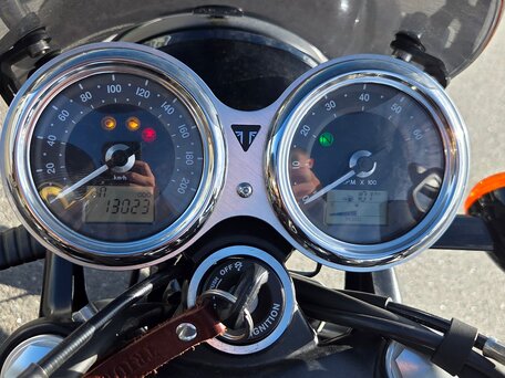 2018 Triumph Bonneville T120, чёрный, 1140000 рублей, вид 4