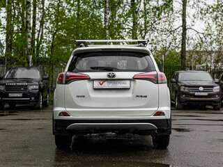 2017 Toyota RAV4 IV (XA40) Рестайлинг, белый, 1763000 рублей, вид 4