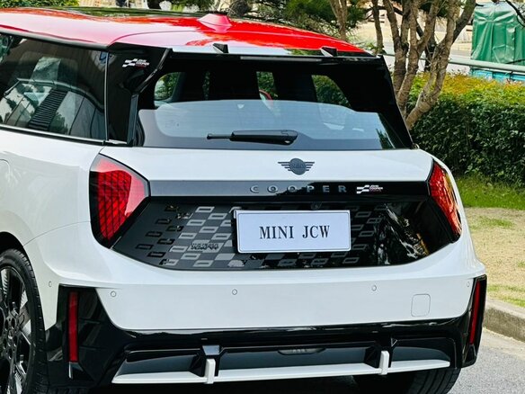 2025 Mini Hatch JCW Electric IV (F65/F66/J01), белый, 6390000 рублей - вид 7