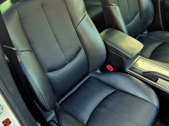2011 Mazda 6 II (GH) Рестайлинг, белый, 1300000 рублей - вид 18