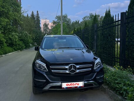2017 Mercedes-Benz GLE 300 I (W166), чёрный, 4500000 рублей, вид 3