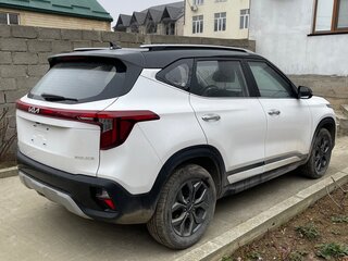 2025 Kia Seltos I Рестайлинг, белый, 1700000 рублей, вид 4