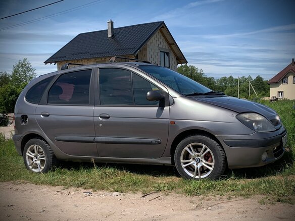 2001 Renault Scenic I Рестайлинг, серый, 235000 рублей - вид 1