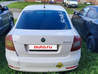 2011 Skoda Octavia II (A5) Рестайлинг, белый, 350000 рублей, вид 3