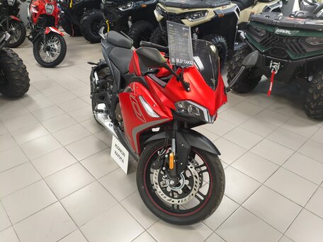 2026 Voge 300RR, красный, 304000 рублей, вид 4