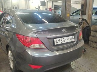 2012 Hyundai Solaris I, серый, 550000 рублей, вид 4