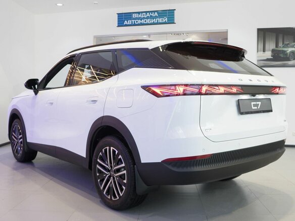 2026 Omoda C7, белый - вид 3