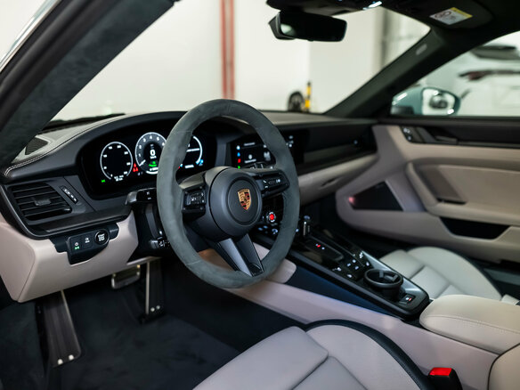2026 Porsche 911 Carrera 4 GTS VIII (992) Рестайлинг, зелёный, 29000000 рублей - вид 22