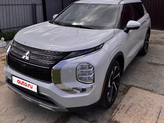 2021 Mitsubishi Outlander IV, белый, 3550000 рублей, вид 2