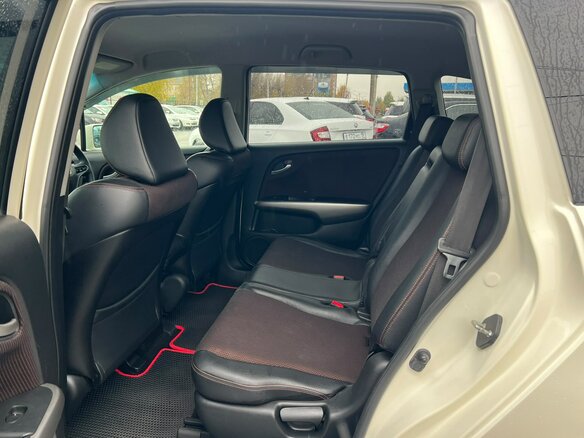 2010 Honda Stream II Рестайлинг, белый, 1279000 рублей - вид 11