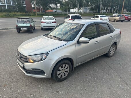 2018 Lada (ВАЗ) Granta I Рестайлинг, серебристый, 670000 рублей, вид 3