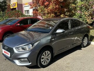2017 Hyundai Solaris II, серый, 900000 рублей, вид 2