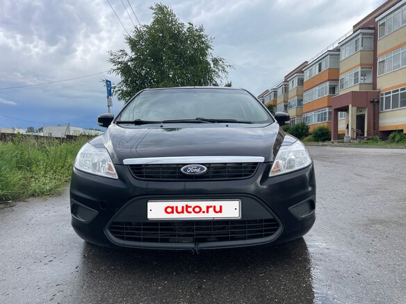 2010 Ford Focus II Рестайлинг, чёрный, 530000 рублей - вид 1