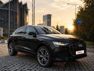 2019 Audi Q8 55 TFSI I (4M), чёрный, 5250000 рублей, вид 2