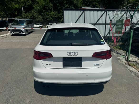 2016 Audi A3 III (8V), белый, 1330000 рублей - вид 10