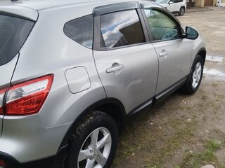 2010 Nissan Qashqai I Рестайлинг, серебристый, 850000 рублей, вид 3