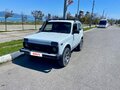 2011 Lada (ВАЗ) 2121 (4x4) I Рестайлинг, белый, 400000 рублей