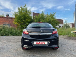 2010 Opel Astra GTC H Рестайлинг, чёрный, 700000 рублей, вид 4