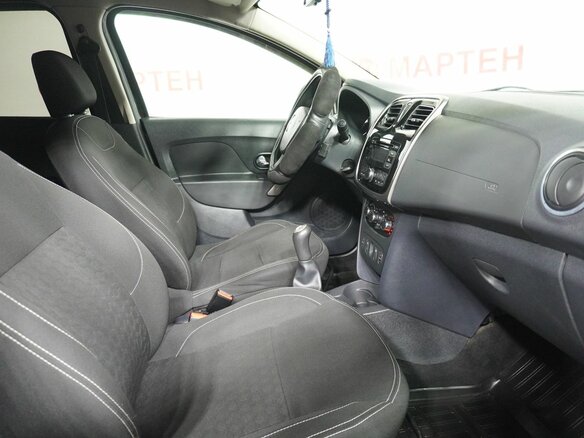 2015 Renault Logan II, чёрный, 540000 рублей - вид 10