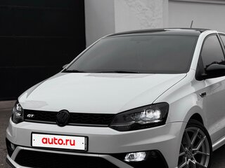 2018 Volkswagen Polo V Рестайлинг, белый, 1500000 рублей, вид 3