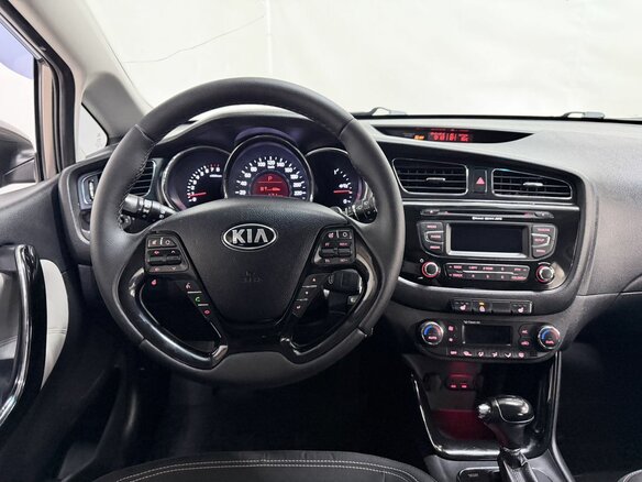 2013 Kia Ceed II, коричневый, 999000 рублей - вид 15