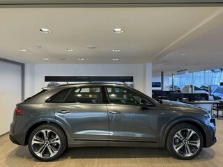 2026 Audi Q8 55 TFSI I (4M) Рестайлинг, серый, 16390000 рублей, вид 3