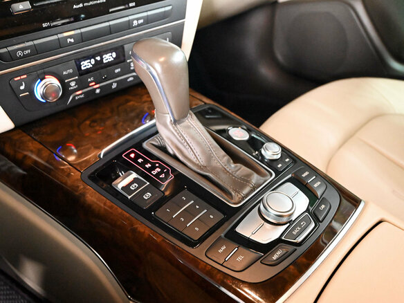 2016 Audi A6 IV (C7) Рестайлинг, чёрный, 2400000 рублей - вид 22