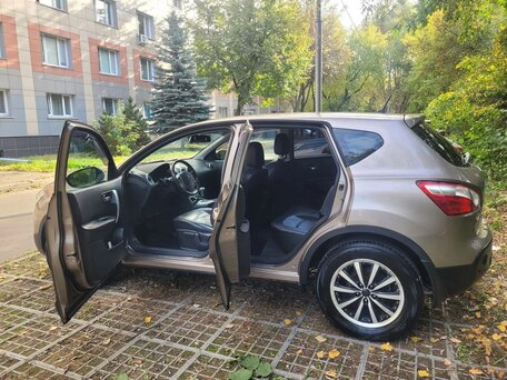 2012 Nissan Qashqai I Рестайлинг, коричневый, 1050000 рублей, вид 5