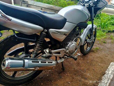 2014 Yamaha YBR125, серебристый, 200000 рублей, вид 3
