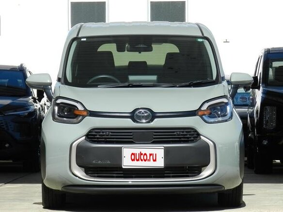 2023 Toyota Sienta III, зелёный, 1440548 рублей - вид 1