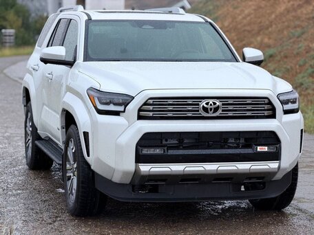 Toyota 4Runner VI