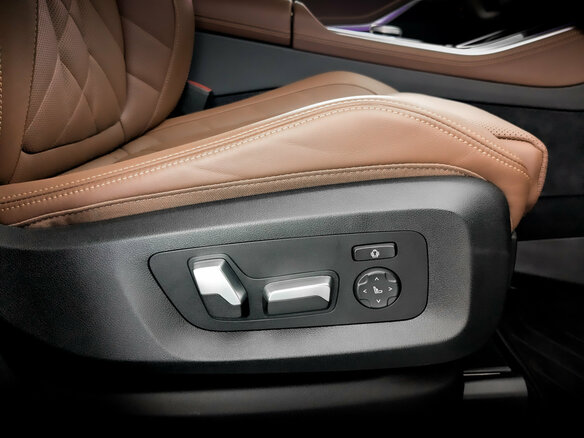 2023 BMW X5 30d IV (G05/G18) Рестайлинг, белый, 10850000 рублей - вид 25