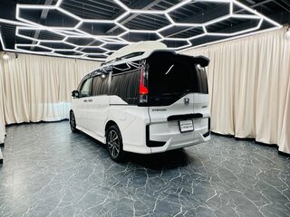 2016 Honda Stepwgn Spada V, белый, 2099000 рублей, вид 4