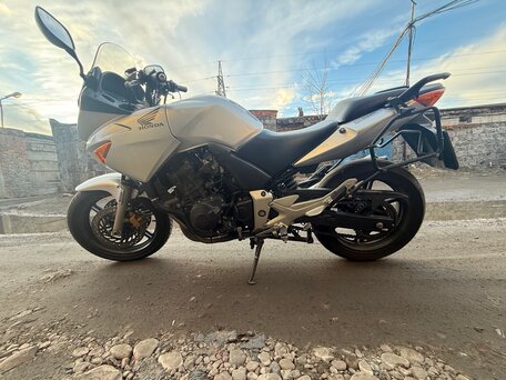 2004 Honda CBF 600, серебристый, 460000 рублей, вид 3