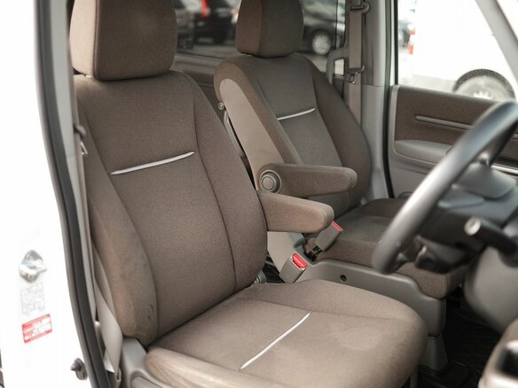 2020 Honda Stepwgn V Рестайлинг, белый, 2299000 рублей - вид 8