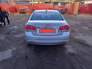 2013 Chevrolet Cruze I Рестайлинг, серебристый, 500000 рублей, вид 5